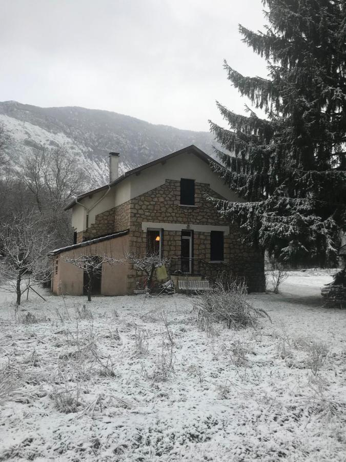 Vebre Chalet Tout Confort Proche D Ax 3 Domaines מראה חיצוני תמונה